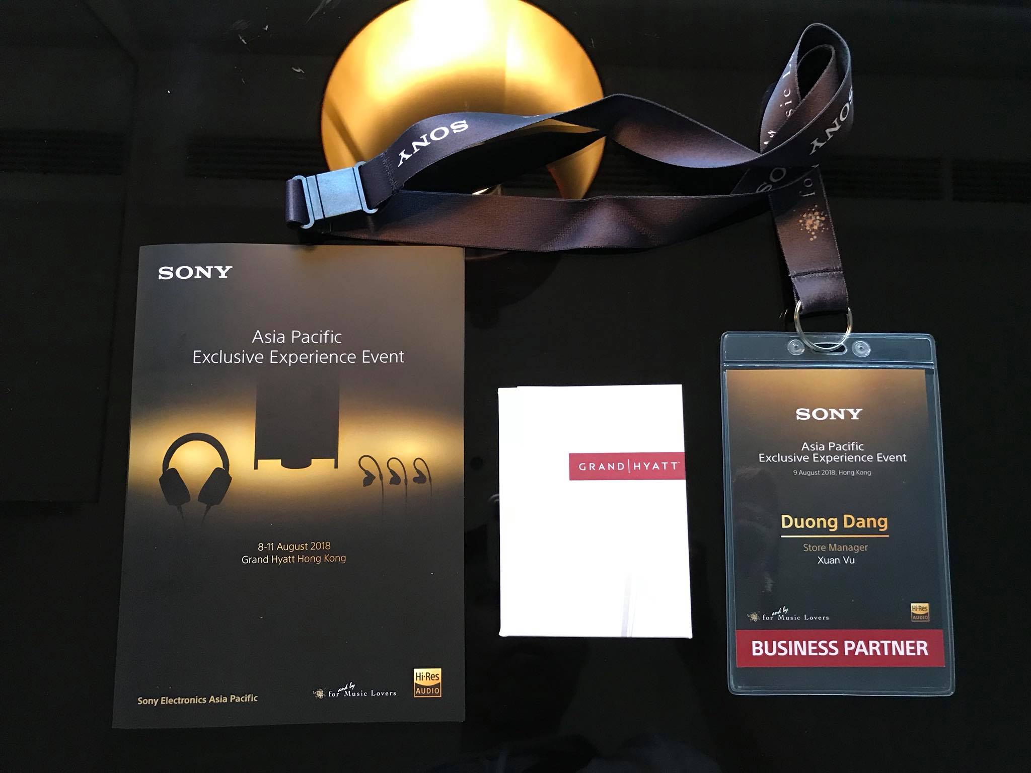 Sony giới thiệu tai nghe và DAC
